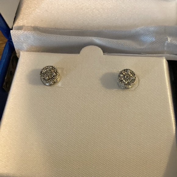 Silver Earrings - Picture 2 of 5